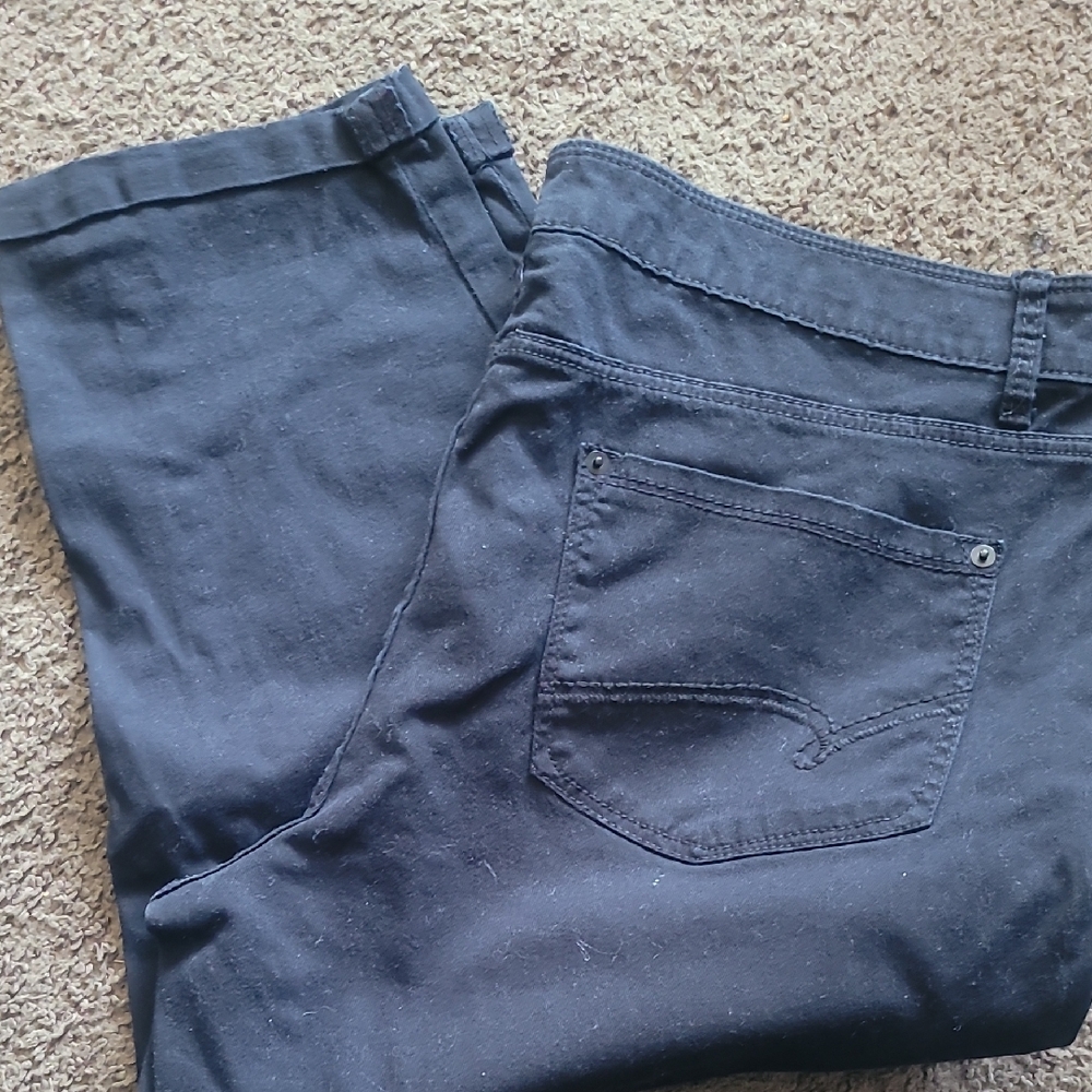 Black Denim Capri